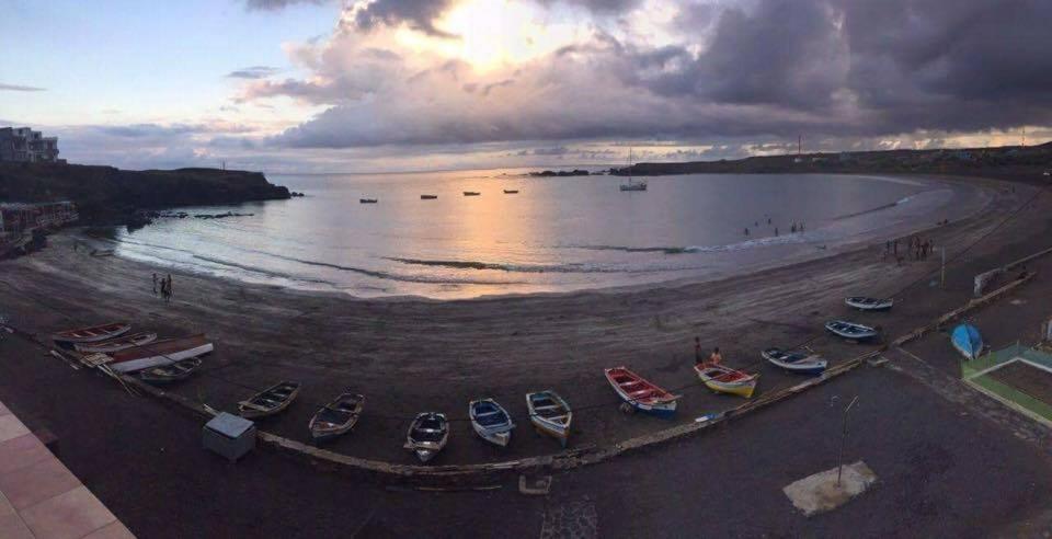 Suite Big Lanche Praia Baixo Εξωτερικό φωτογραφία